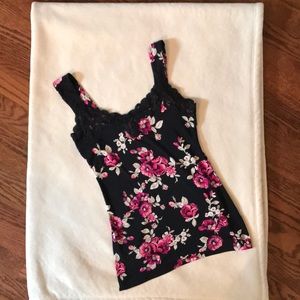 White House Black Market tank